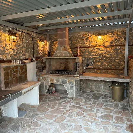 Emmanouil Pappas Traditional Villa Vila